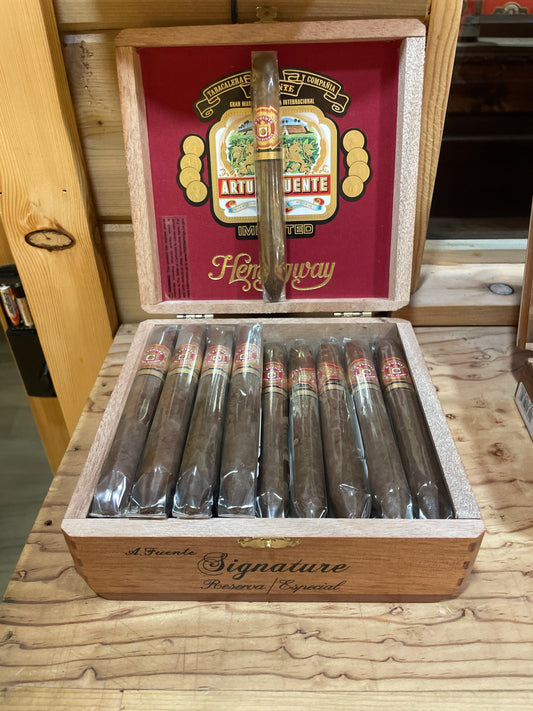 Arturo Fuente ,Signature ,Reservar Especial