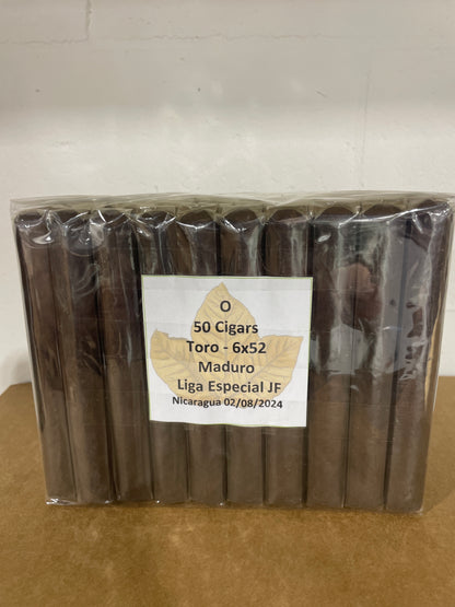 Toro - 6x52 Maduro